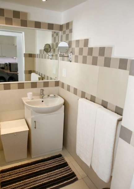 To Let 0 Bedroom Property for Rent in Green Point Western Cape